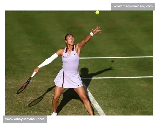 郑钦文因伤退赛柏林站，与莱巴金娜 1 胜 2 负交手记录成悬念